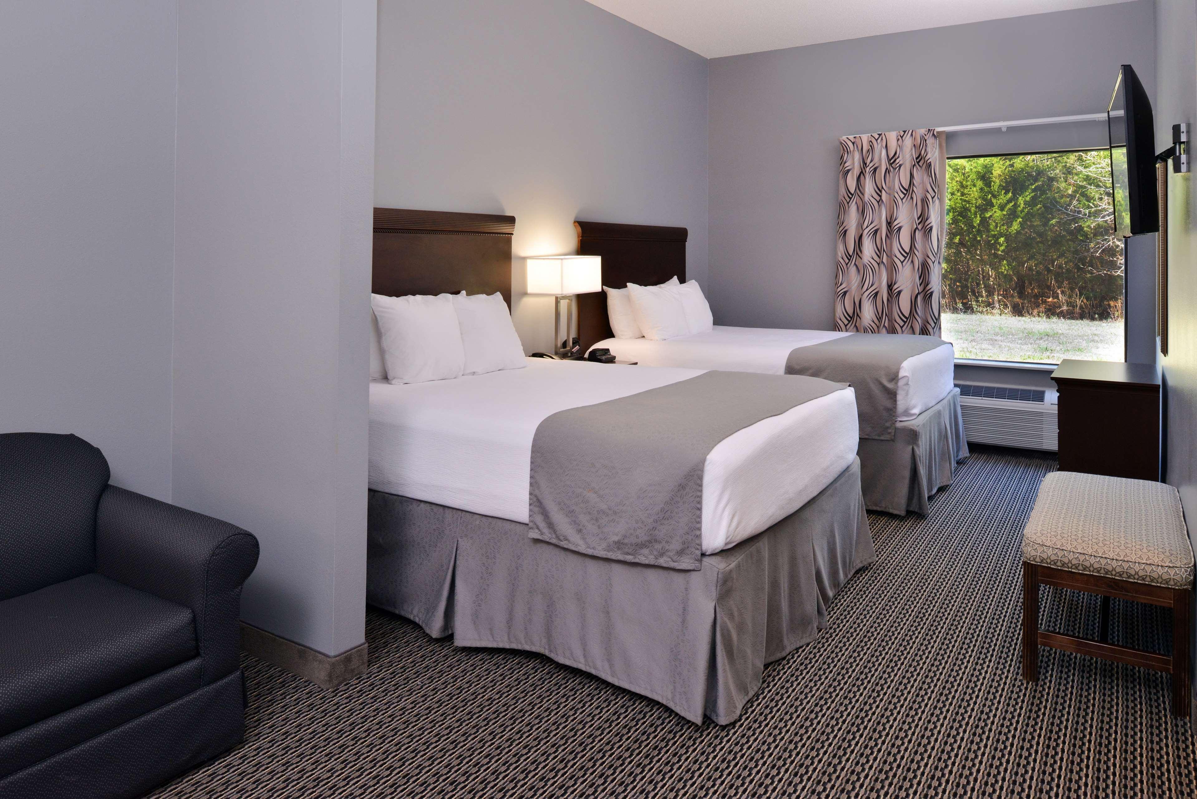 Best Western Plus Two Rivers Hotel & Suites Demopolis Exterior photo