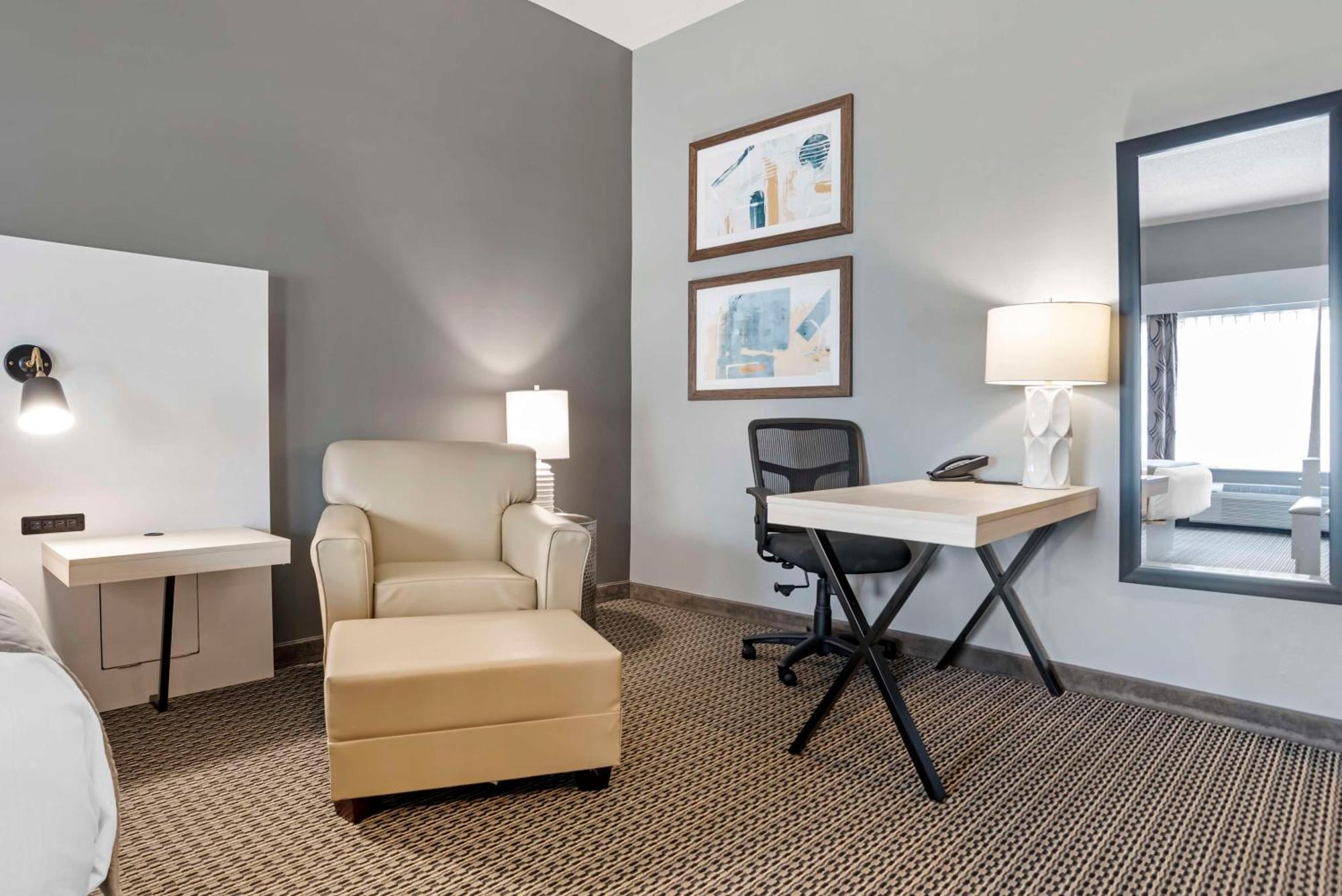 Best Western Plus Two Rivers Hotel & Suites Demopolis Exterior photo